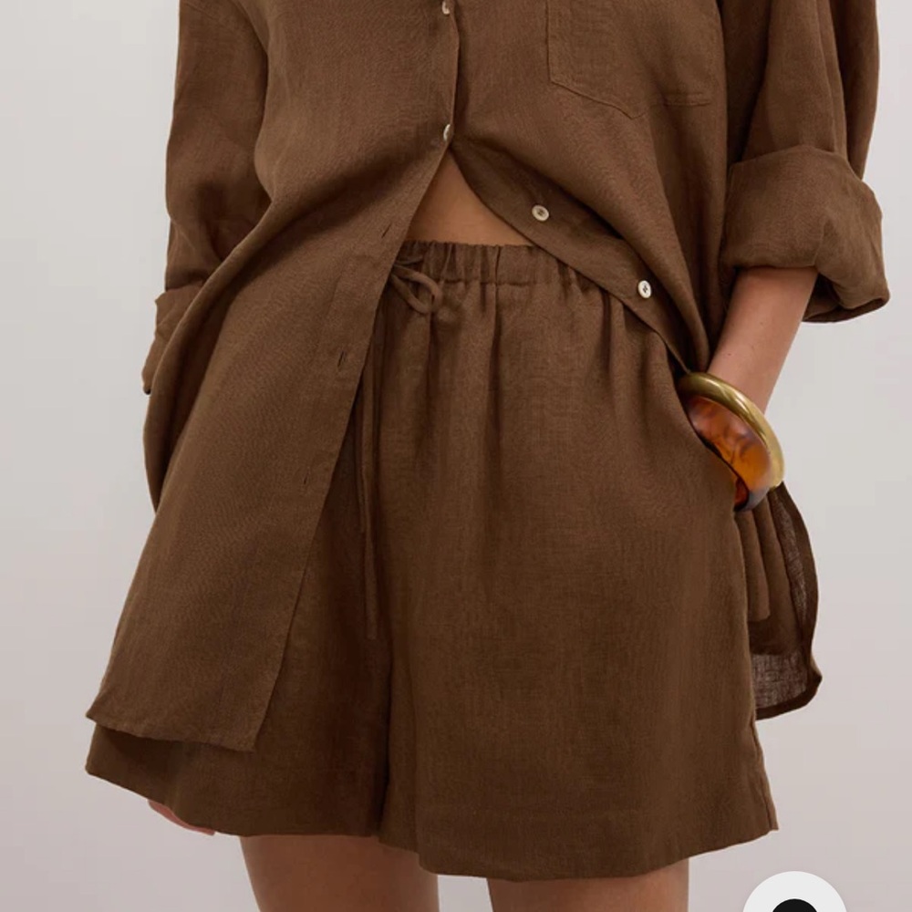 DISSH Lune Fondant Linen Shorts